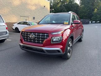Used 2023 Hyundai Venue SEL FWD video 1