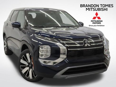 New 2026 Mitsubishi Outlander SE FWD image 1