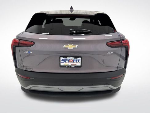 New 2026 Chevrolet Blazer EV LT image 5