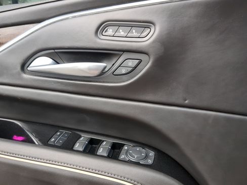 Used 2021 Cadillac Escalade Sport Platinum image 12