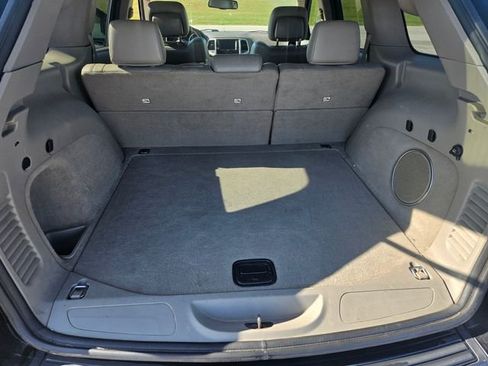 Used 2012 Jeep Grand Cherokee Laredo image 23