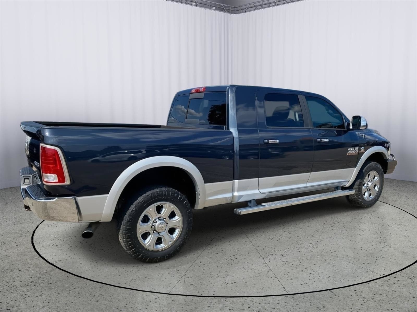 Used 2015 RAM 2500 Laramie w/ Convenience Group AWD/4WD image 6