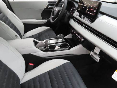 New 2026 Mitsubishi Outlander SE FWD image 24