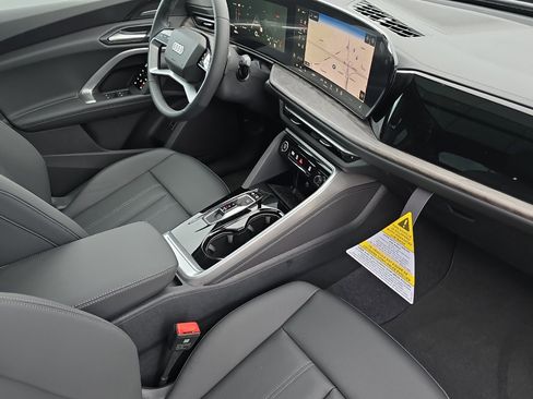 New 2025 Audi Q5 Premium Plus image 15