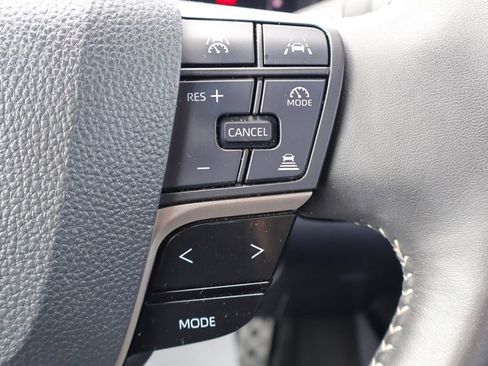Used 2025 Toyota Camry SE FWD image 14