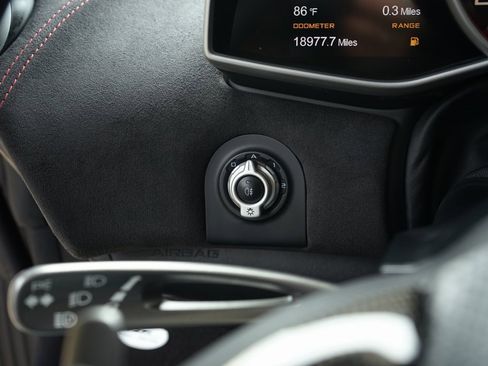 Used 2015 McLaren 650S Spider image 18