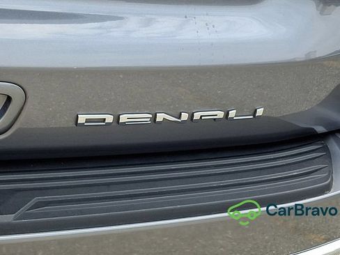 Used 2021 GMC Yukon Denali AWD/4WD image 32