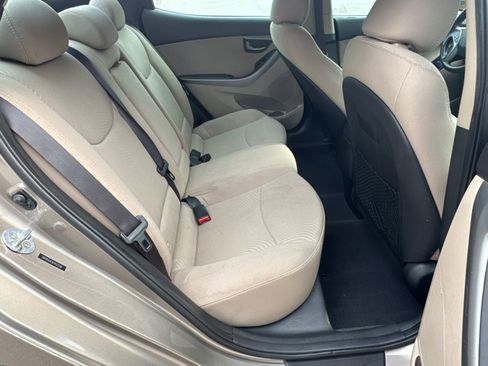 Used 2015 Hyundai Elantra SE w/ Option Group 02 image 15