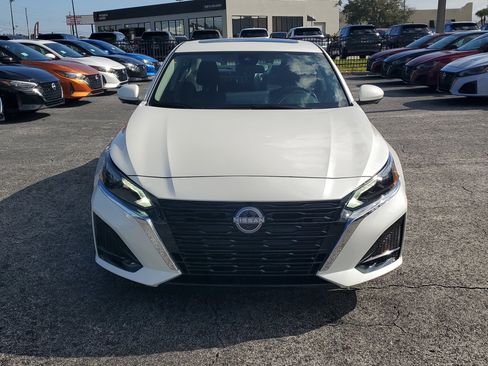 New 2025 Nissan Altima 2.5 SL image 2