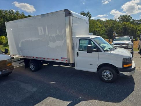 New 2025 GMC Savana 3500 Extended w/ Power Convenience Package image 6