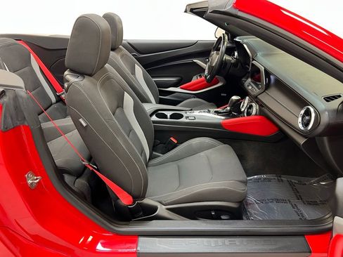 Used 2021 Chevrolet Camaro LT w/ Technology Package RWD image 27