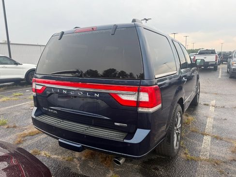 Used 2015 Lincoln Navigator 4WD image 6