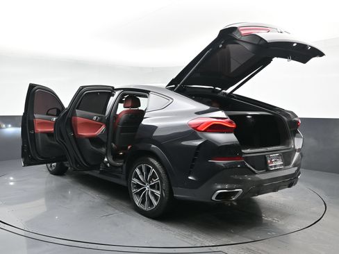 Used 2022 BMW X6 xDrive40i w/ Executive Package AWD/4WD image 34