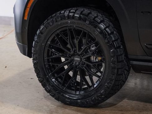 Used 2026 GMC Yukon XL Denali Ultimate AWD/4WD image 10