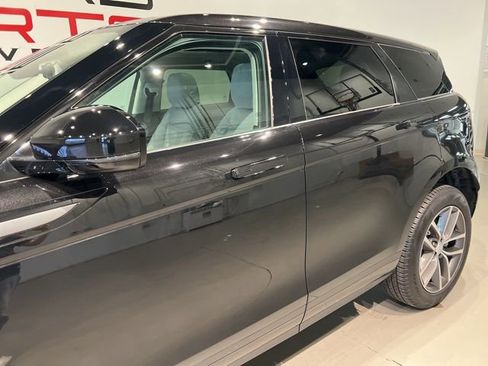 Used 2025 Land Rover Range Rover Evoque S image 11