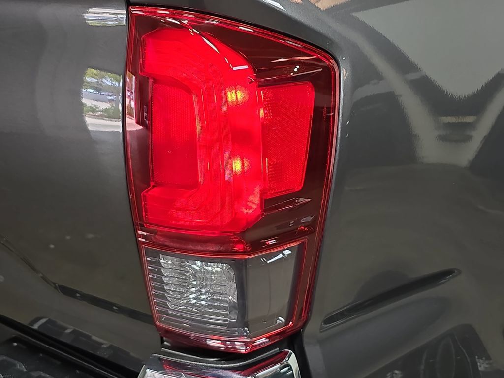 Used 2021 Toyota Tacoma SR5 RWD image 30