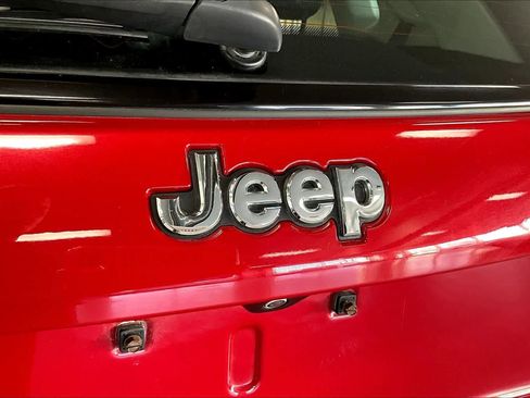 Used 2018 Jeep Compass Sport w/ Cold Weather Group image 7