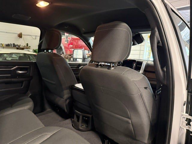 Used 2025 RAM 2500 Big Horn AWD/4WD image 15