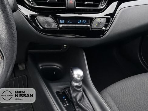Used 2019 Toyota C-HR LE FWD image 10