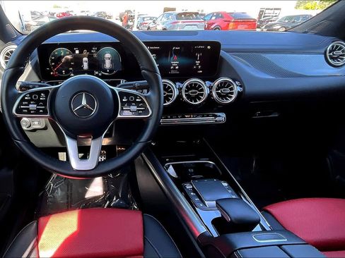 Used 2022 Mercedes-Benz GLA 250 4MATIC image 5