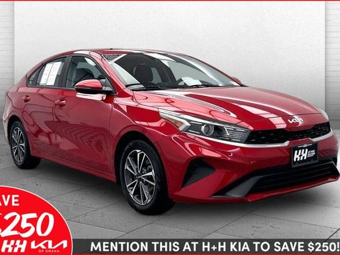 Used 2023 Kia Forte LXS w/ LXS Technology Package FWD image 1