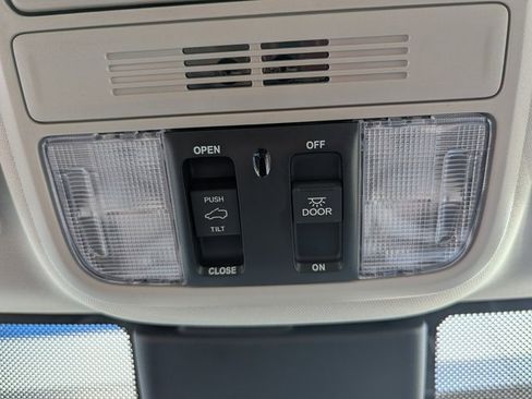 New 2026 Honda Odyssey EX-L image 21