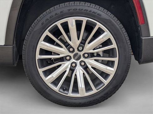 Used 2022 Jeep Wagoneer Series I image 10