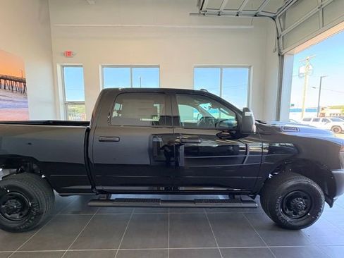 New 2026 RAM 2500 Tradesman AWD/4WD image 8