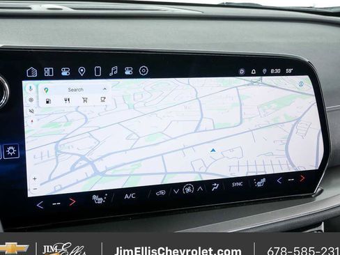 Certified 2025 Chevrolet Traverse LT FWD image 14