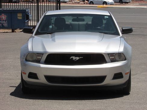 Used 2012 Ford Mustang Coupe image 3