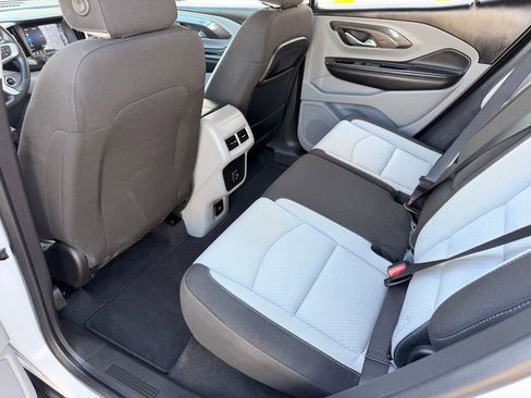 Used 2023 GMC Terrain SLE w/ Driver Convenience Package FWD image 30