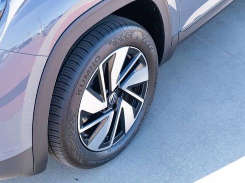 New 2026 Volkswagen Atlas SE image 12