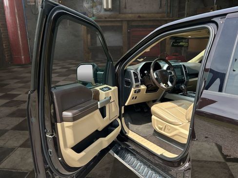 Certified 2019 Ford F150 Lariat AWD/4WD image 17