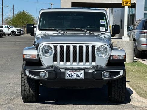 Used 2022 Jeep Wrangler Unlimited Sahara AWD/4WD image 8