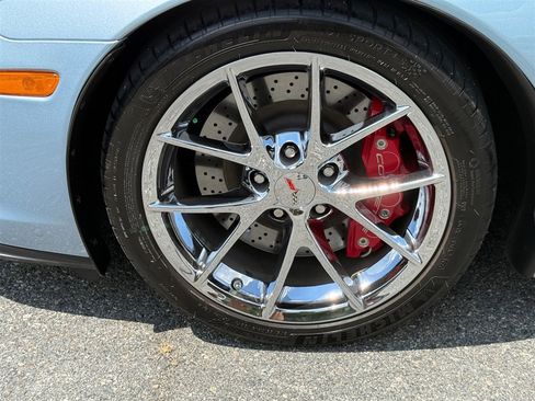 Used 2012 Chevrolet Corvette Z06 w/ 2LZ Preferred Equipment Group image 17