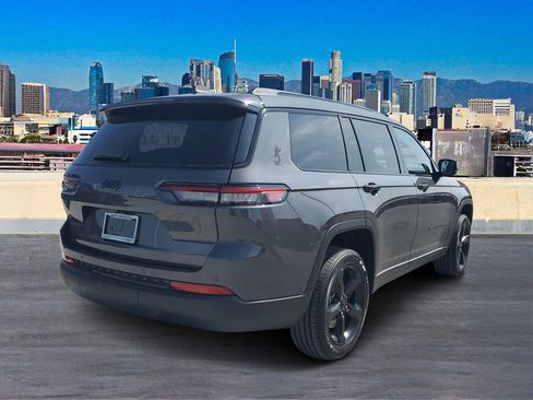New 2025 Jeep Grand Cherokee L Altitude image 4