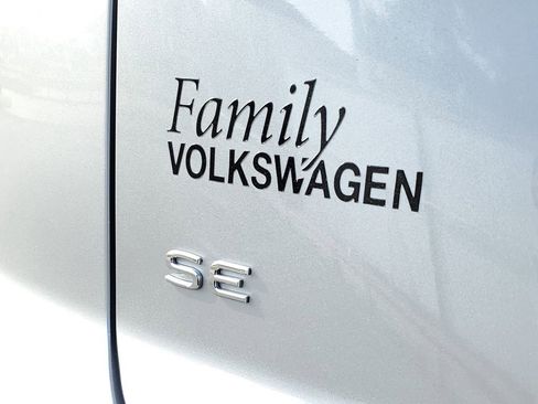 New 2026 Volkswagen Atlas Cross Sport SE FWD image 6