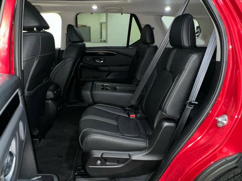 Used 2023 Honda Pilot Touring image 16