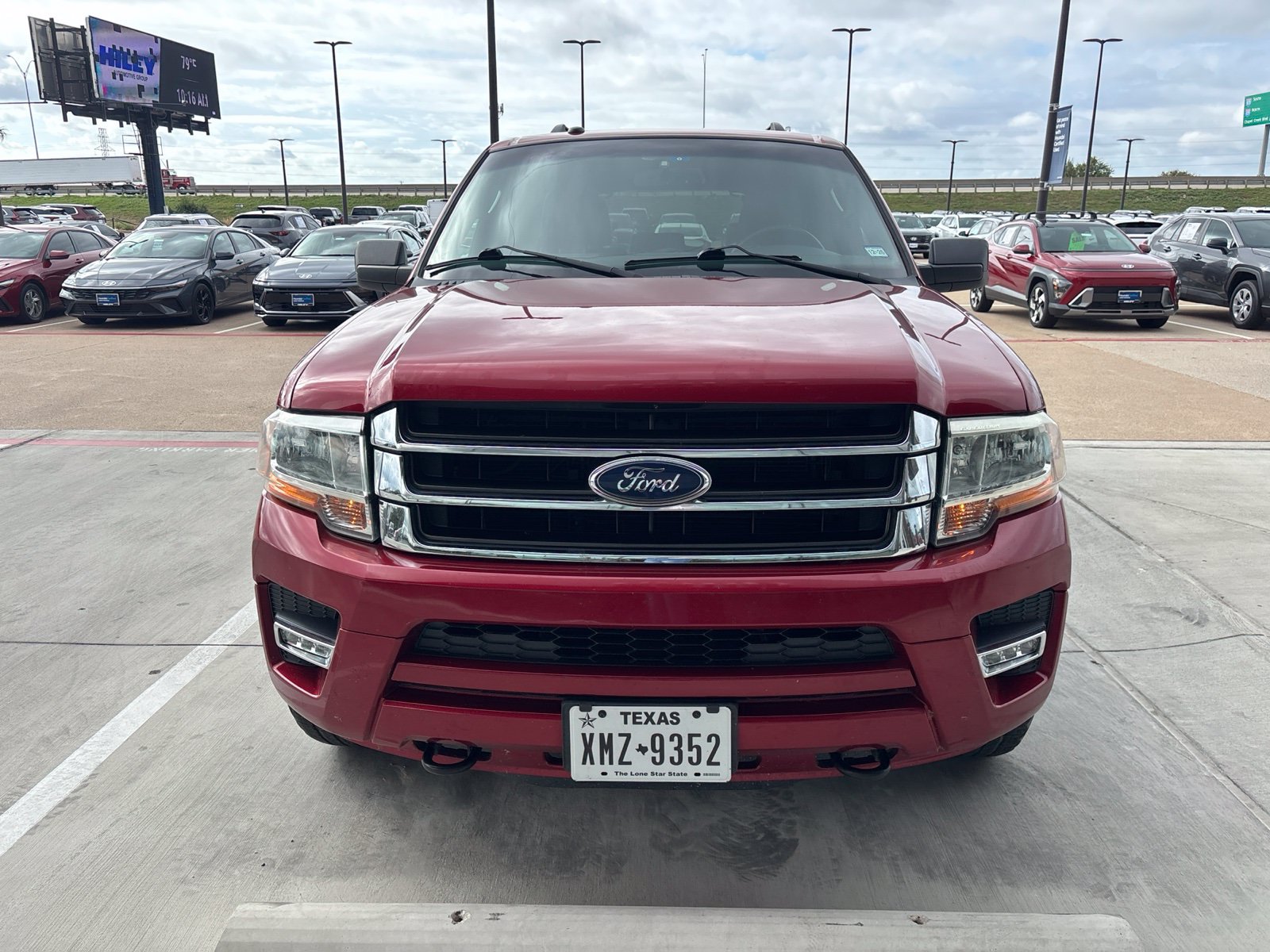 Used 2016 Ford Expedition EL XLT w/ Equipment Group 202A AWD/4WD image 2