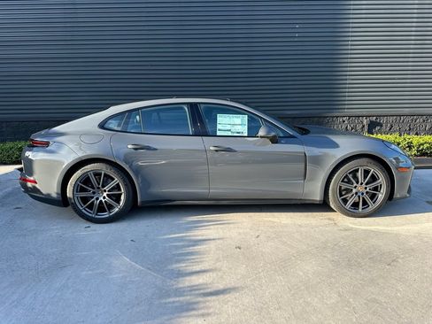 Certified 2026 Porsche Panamera RWD image 10