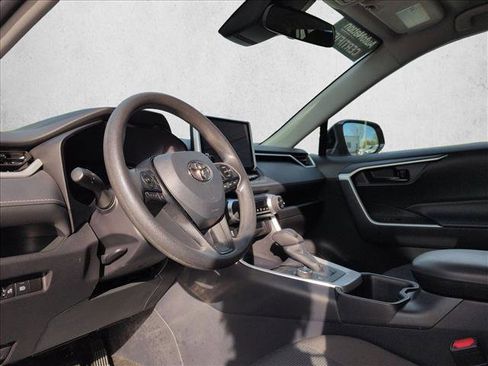 Used 2025 Toyota RAV4 LE AWD/4WD image 10
