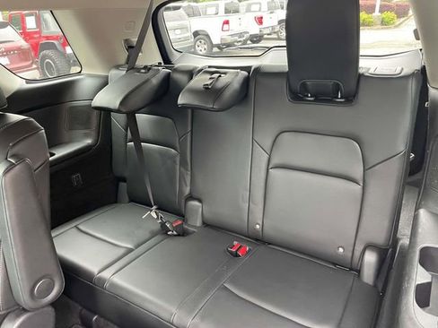 Used 2022 Nissan Pathfinder SL w/ SL Premium Package FWD image 15