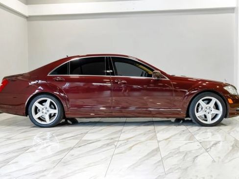 Used 2011 Mercedes-Benz S 550 image 11