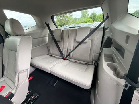 Used 2023 Volkswagen Atlas SEL AWD/4WD image 14