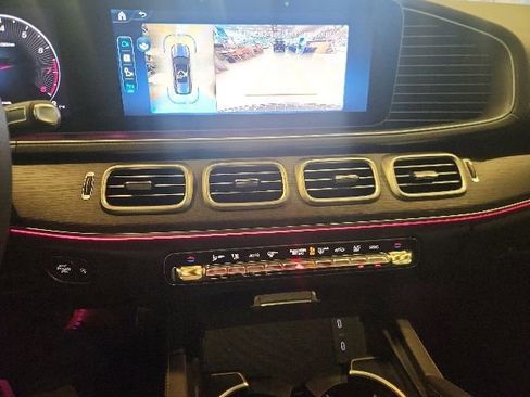 Used 2026 Mercedes-Benz GLS 580 4MATIC image 18