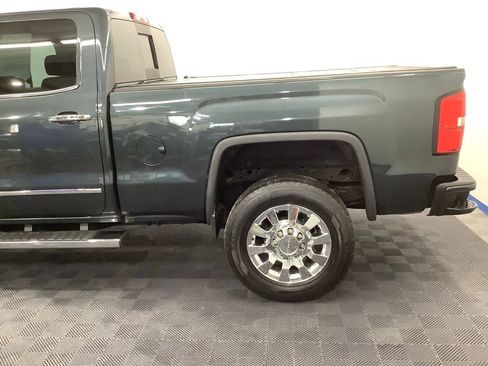 Used 2017 GMC Sierra 2500 Denali w/ Duramax Plus Package AWD/4WD image 4