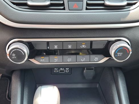 Certified 2025 Nissan Altima 2.5 S FWD image 20