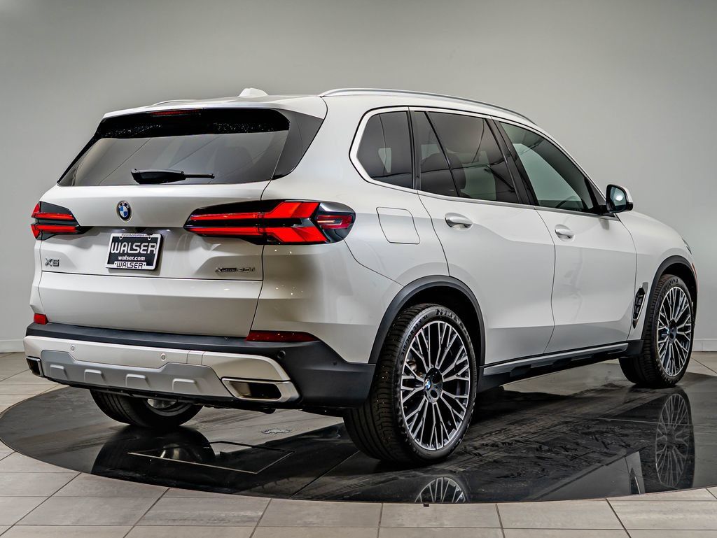Used 2024 BMW X5 xDrive40i w/ Premium Package AWD/4WD image 10