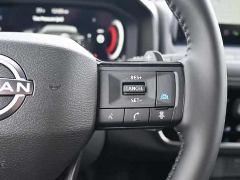 Used 2025 Nissan Rogue Platinum w/ Platinum Premium Package FWD image 19