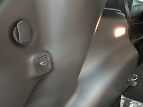 New 2026 Jeep Compass Limited image 29